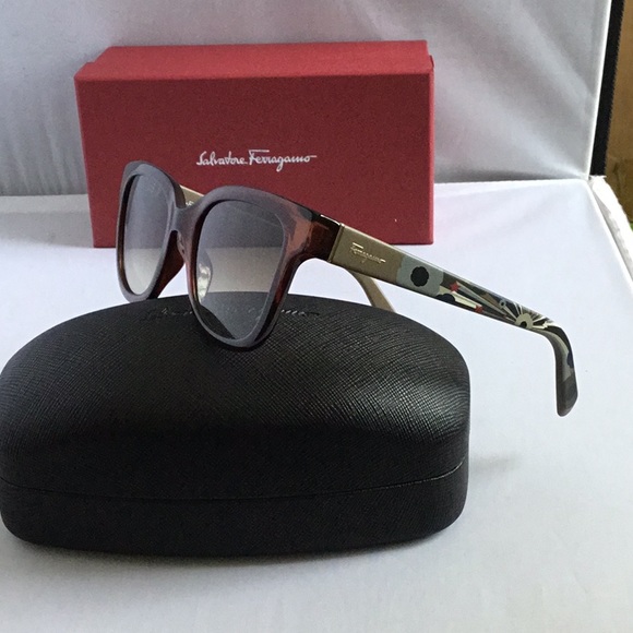 SALVATORE FERRAGAMO SUNGLASSES FOR WOMEN - Picture 10 of 10